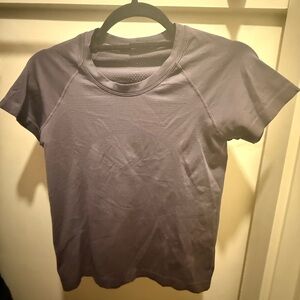 Lululemon Women's Purple Waist Length Short Sleeve Swiftly Top